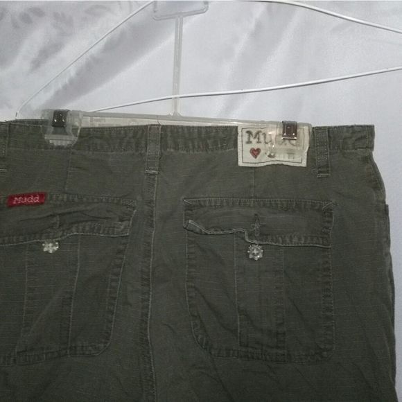 Mudd  - Picture 4 of 8